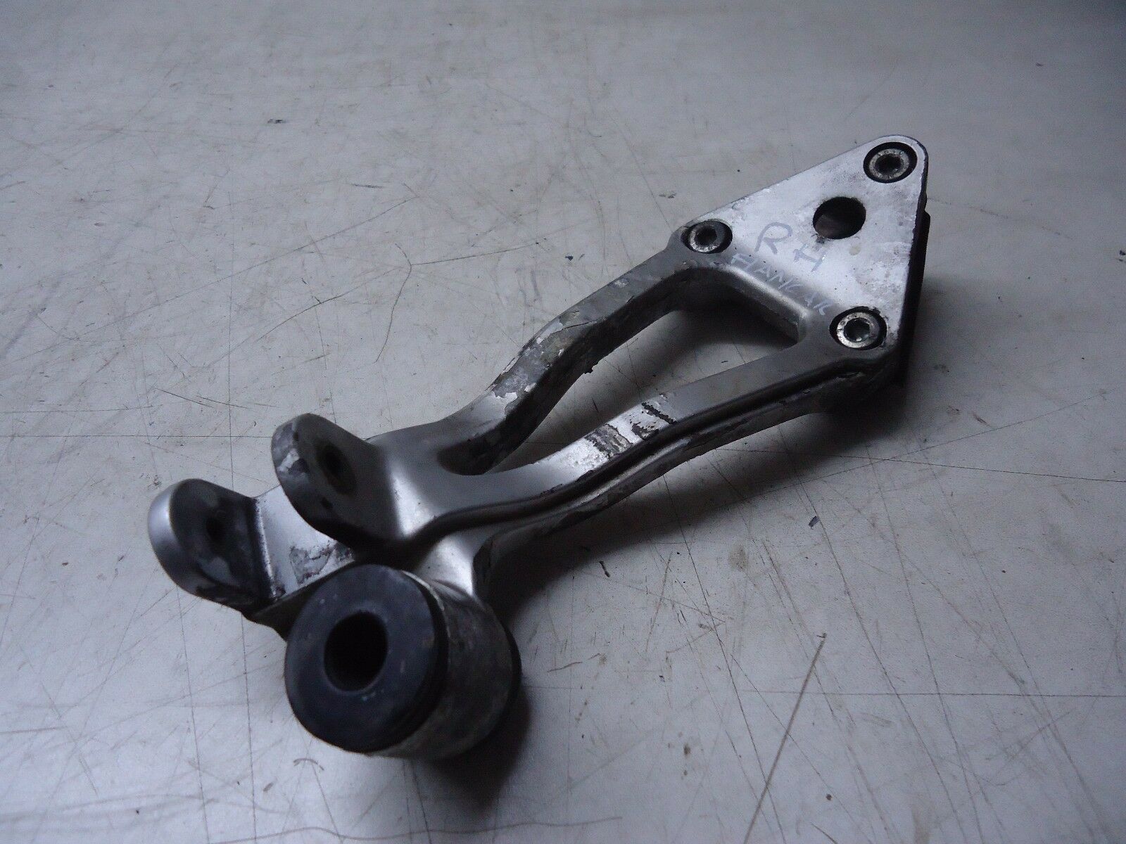 Kawasaki ZX-4 Rear Footrest Hanger ZX400G