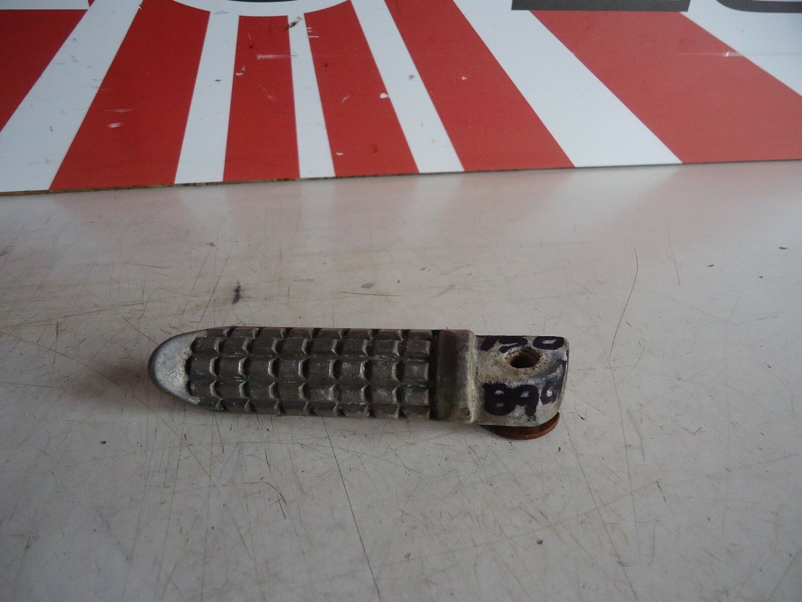 Kawasaki GPX750R Rear Footrest