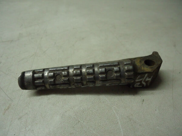 Yamaha FZR600 Rear Footrest