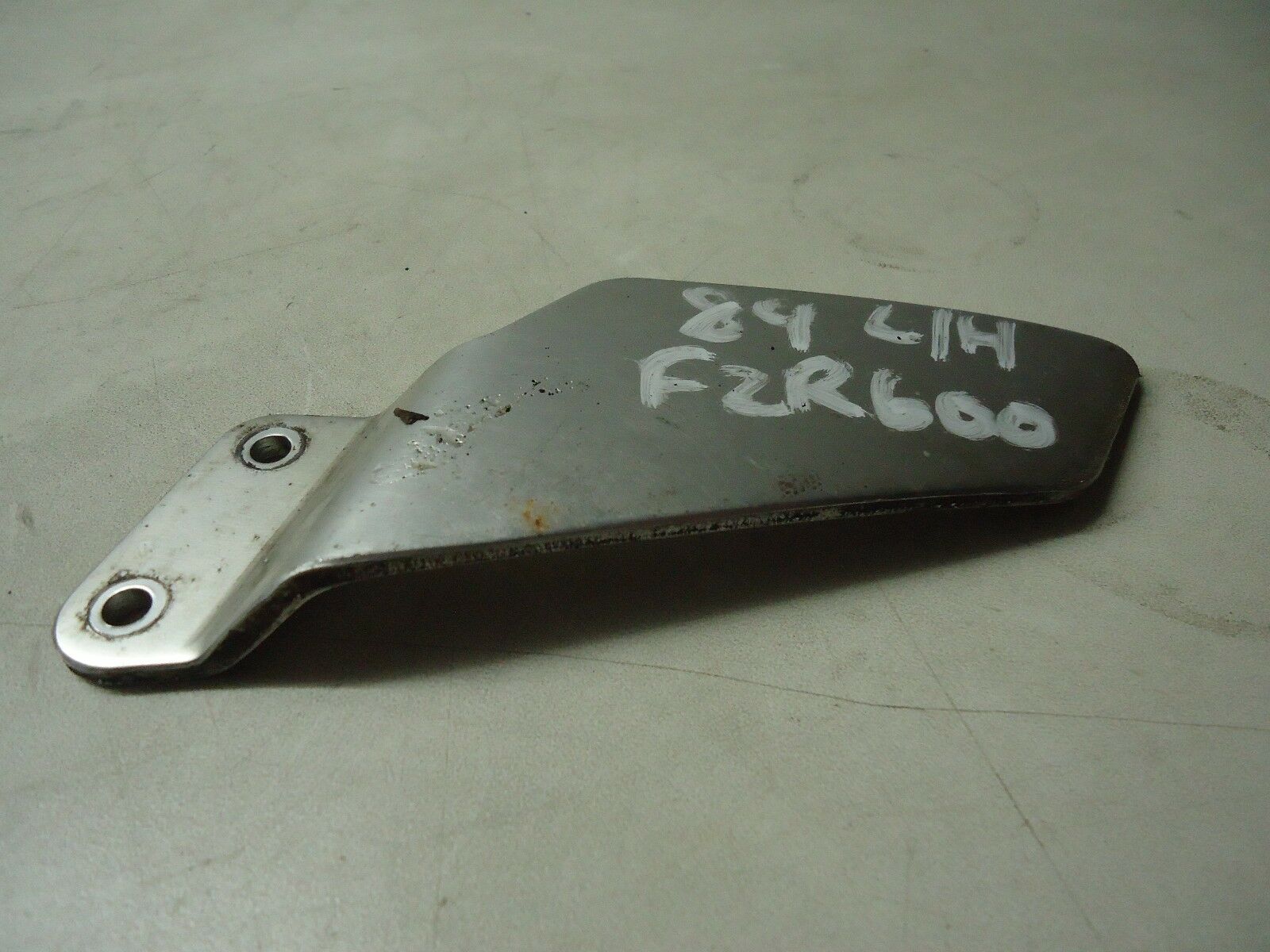 Yamaha FZR600 Footrest Heel Plate 