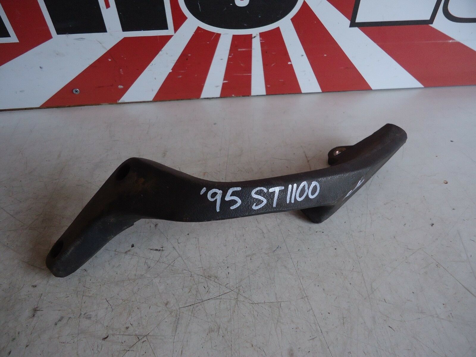 Honda ST1100 Pan European R-H Grab Rail 