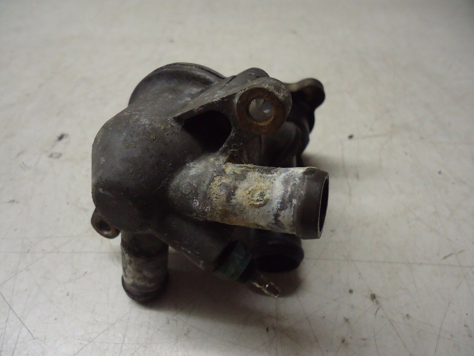 HONDA CBR600F THERMOSTAT HOUSING 1987 