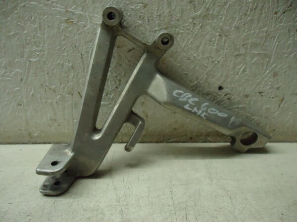 HONDA CBR600F LH PILLION FOOTREST HANGER 