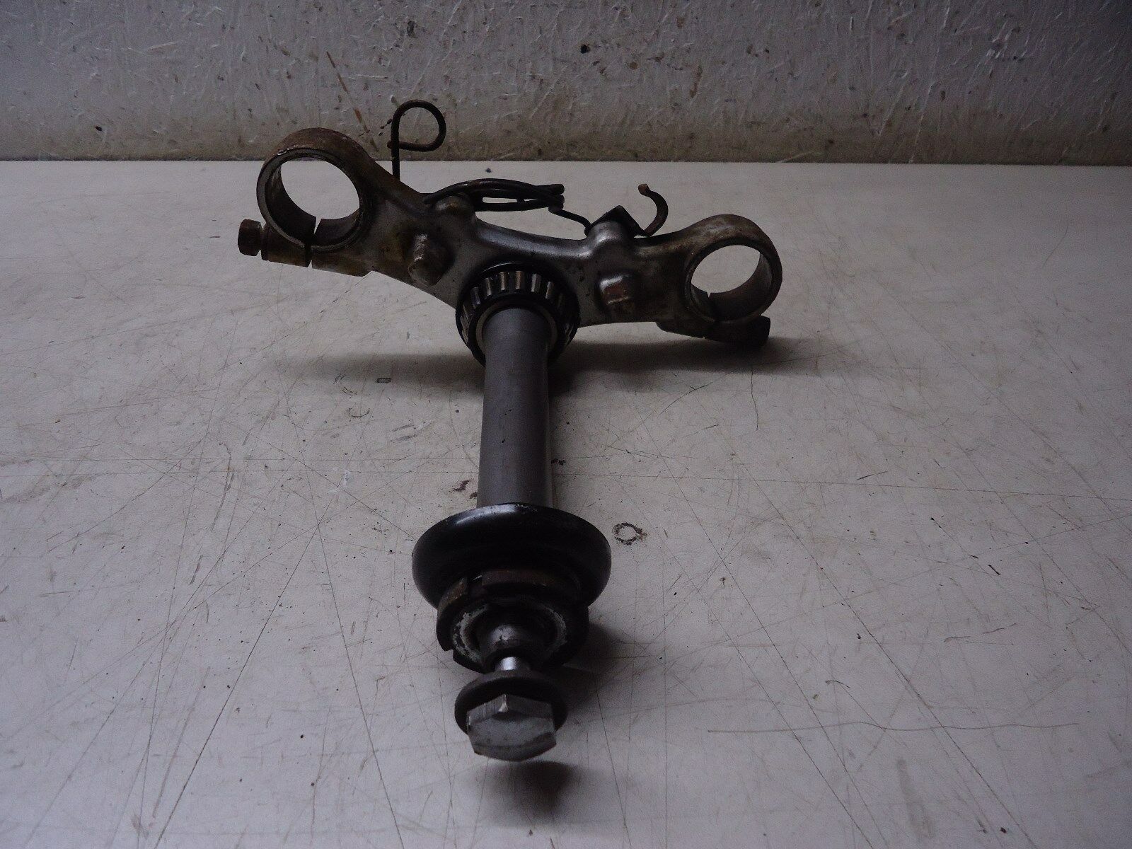 Suzuki GS500E Lower Fork Yoke