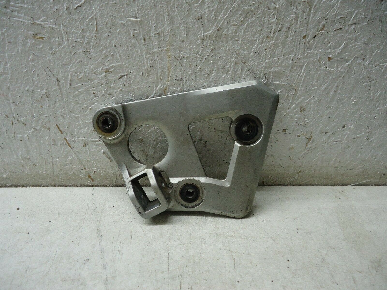 Suzuki GSX750F Front Footrest Hanger