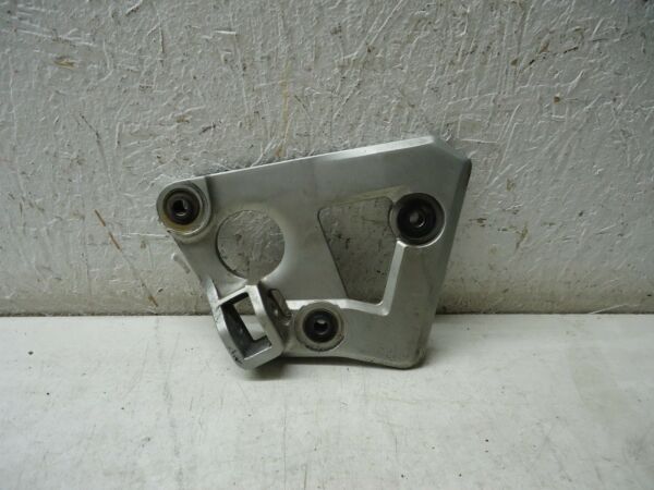 SUZUKI GSX750F RH FRONT FOOTREST HANGER 1990 