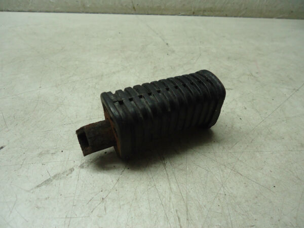 YAMAHA XS850 RH REAR FOOTREST FOOTPEG 