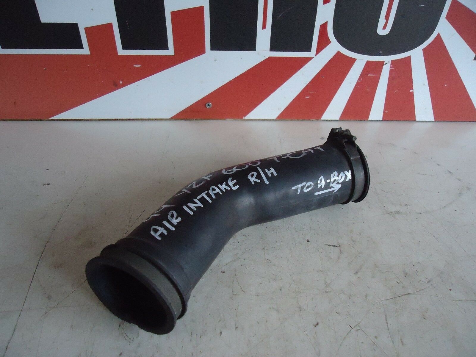 Yamaha YZF600R Thundercat Airbox Air Intake Pipe YZF600
