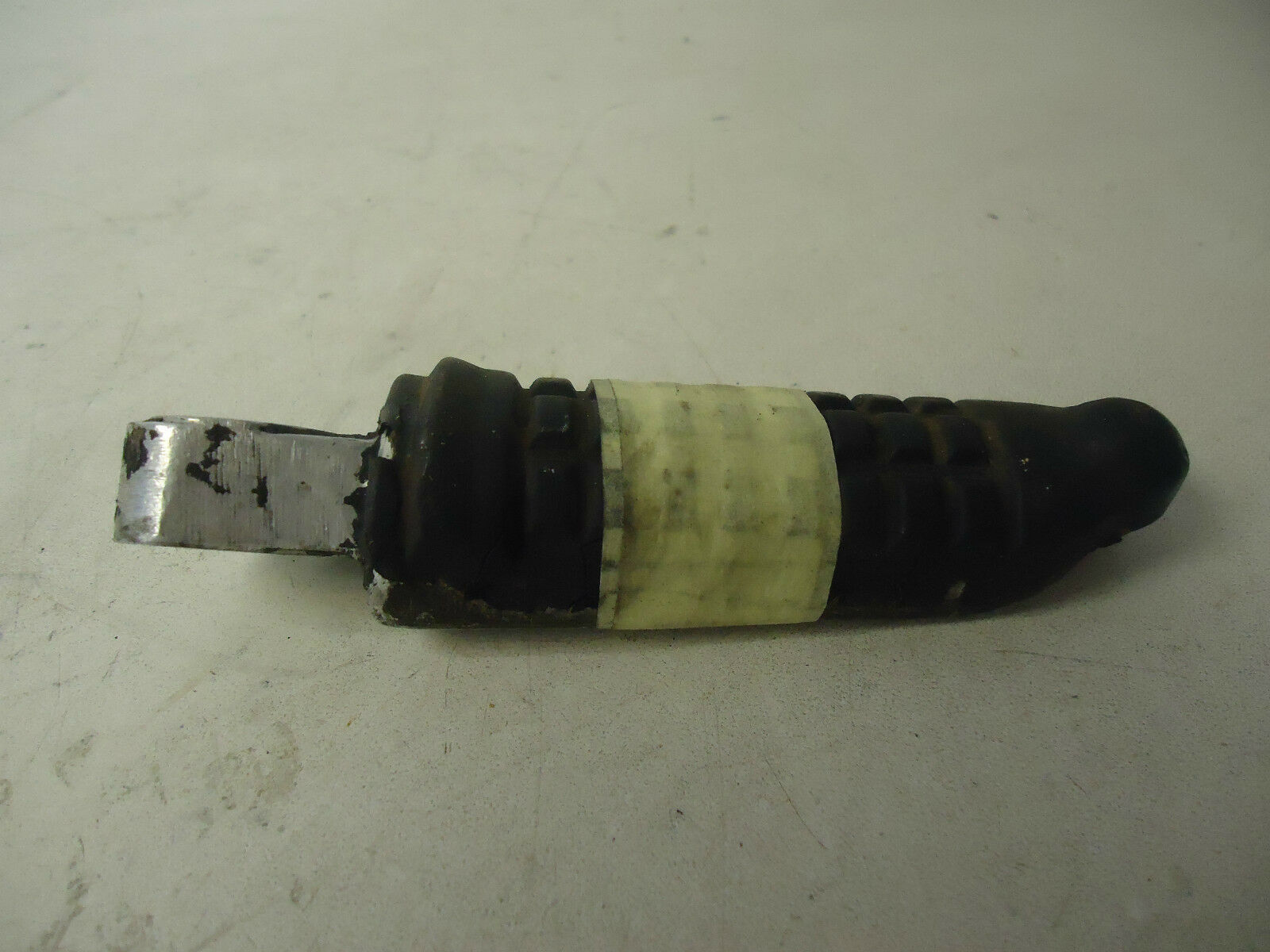 Suzuki GSX600F Front Footrest 