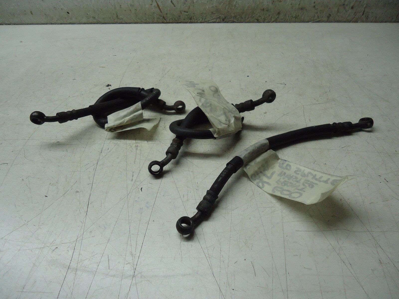 Honda CBR600F Front Brake Hose Lines