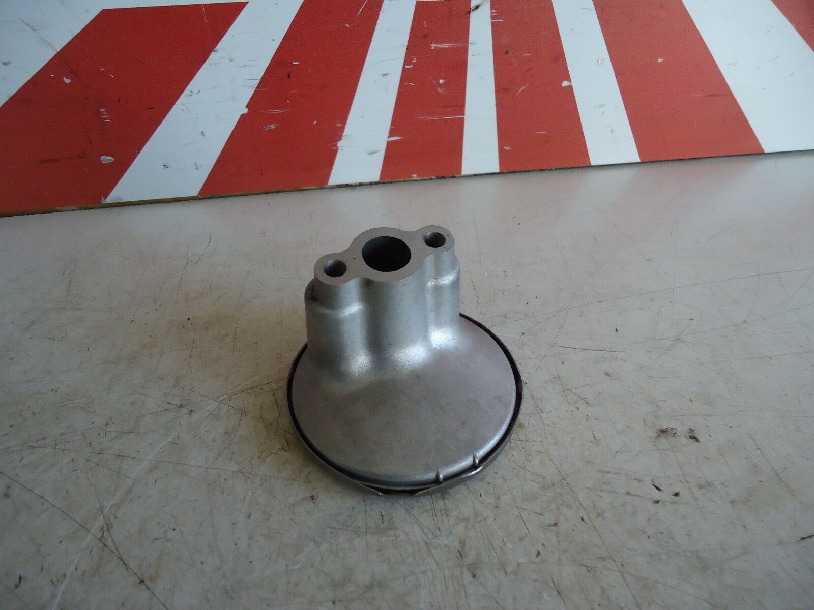 Yamaha FZR600 Engine Oil Strainer