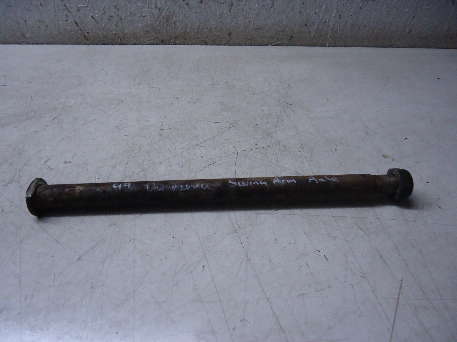 Yamaha YZF1000R Thunderace Swingarm Spindle Axle
