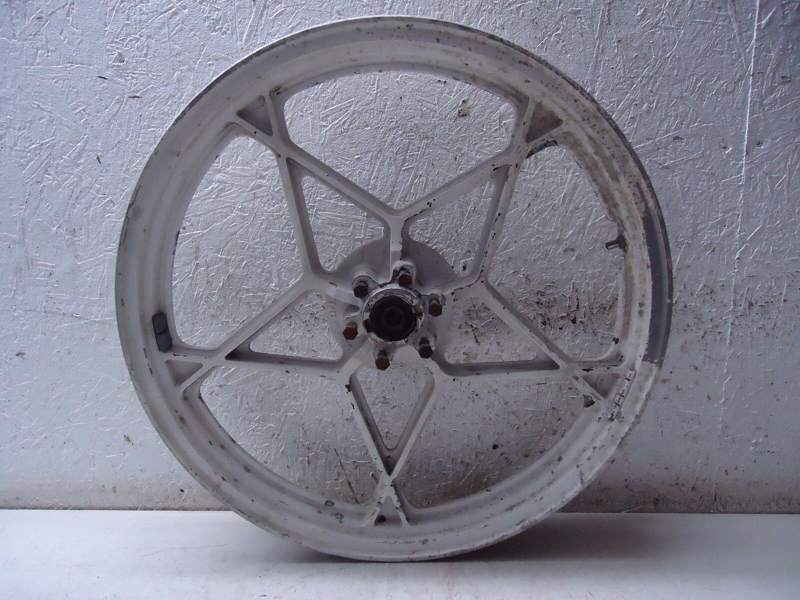 Suzuki GS850G Front Wheel