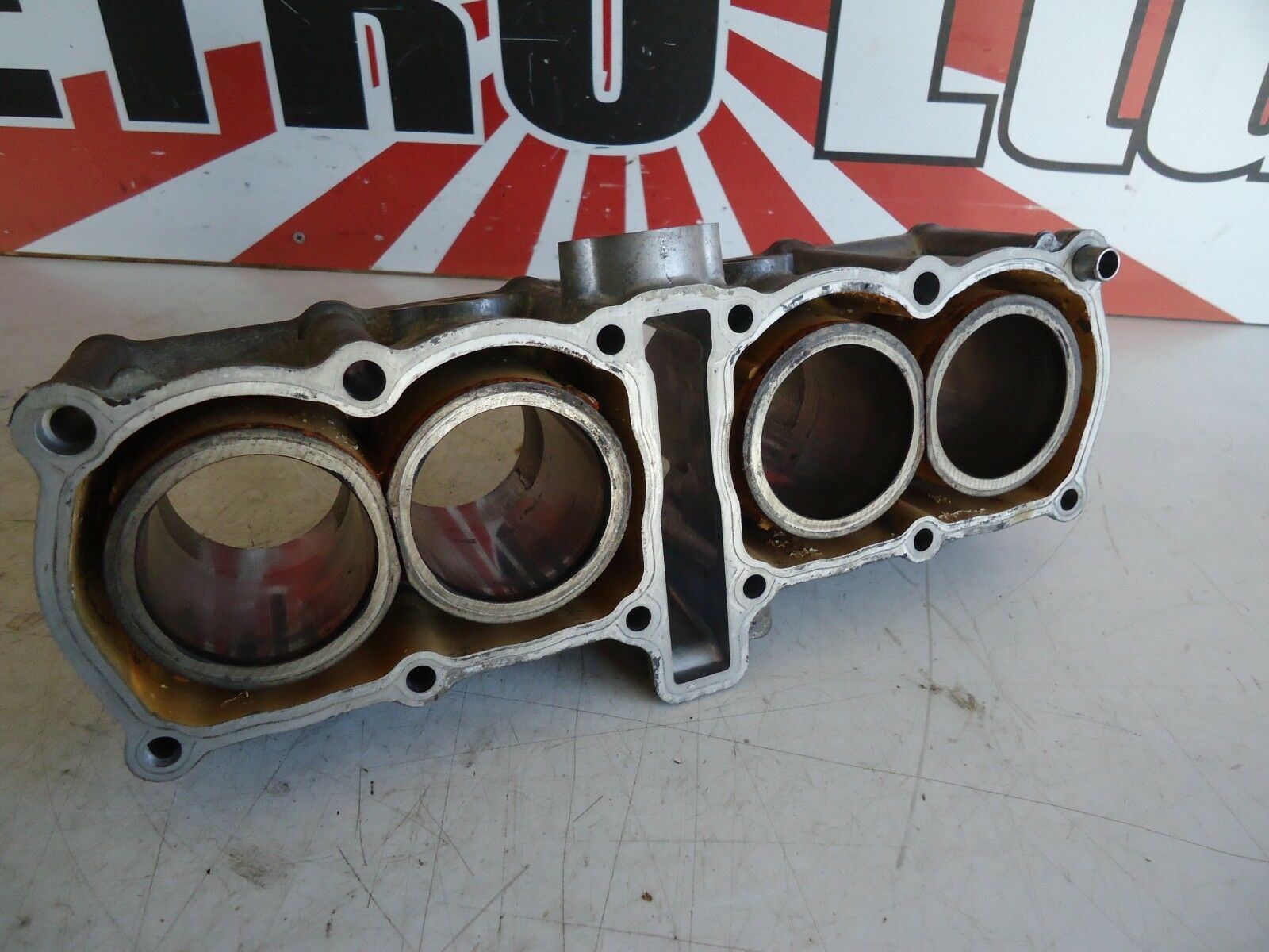 Yamaha FZR600 Engine Cylinder Barrels
