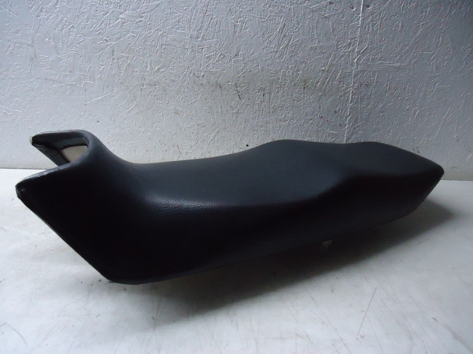 Kawasaki GPX750R Seat 