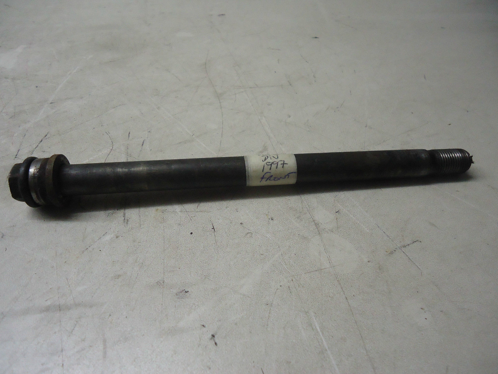 Yamaha XJ600 Diversion Front Wheel Spindle Axle