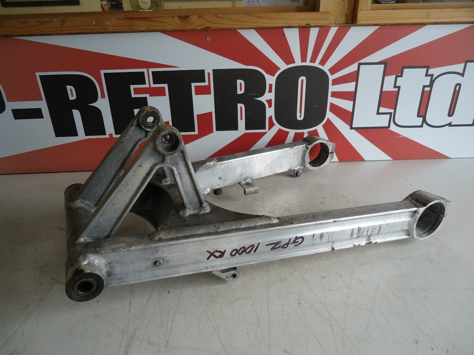 Kawasaki GPZ1000RX Swingarm 