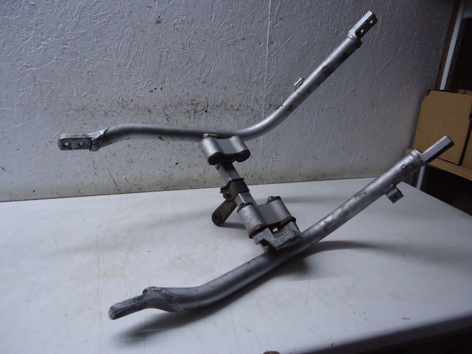 Kawasaki ZZR1100 Lower Frame Rails 