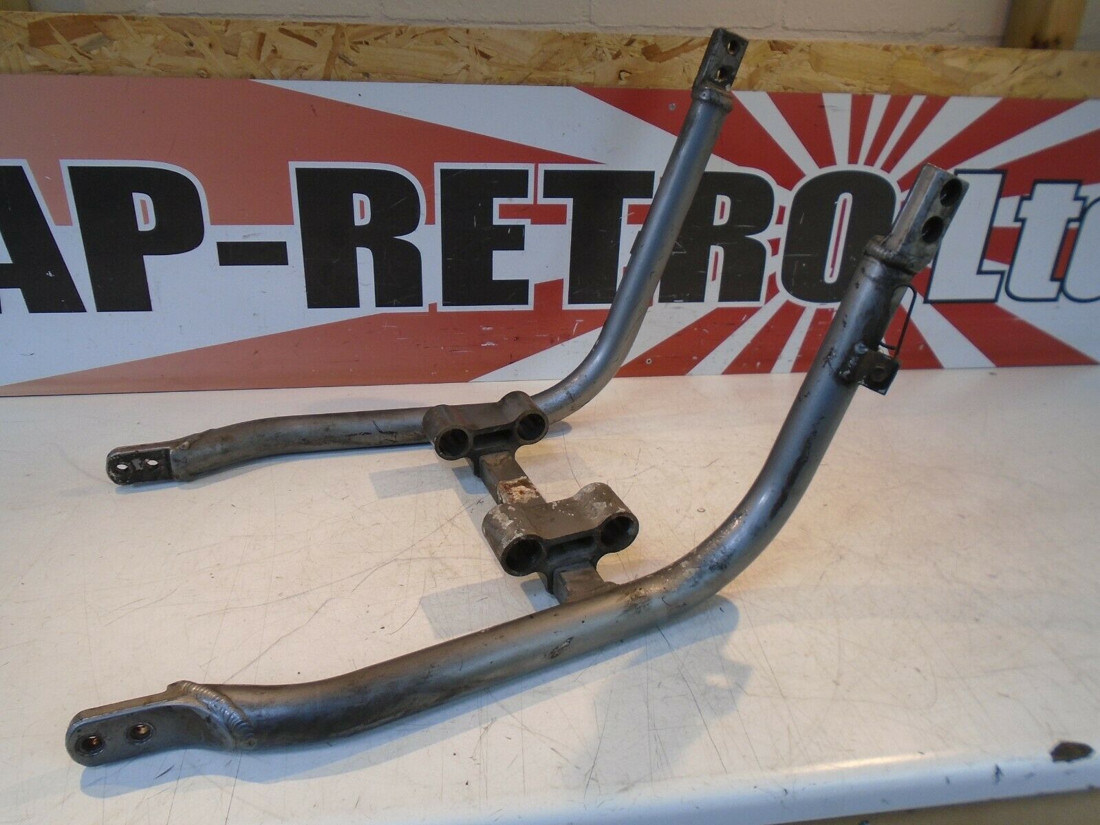 Kawasaki ZZR1100 Lower Frame Rails