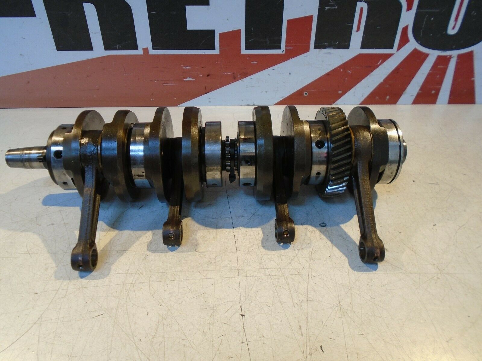 Suzuki GS550E Engine Crankshaft & Conrods