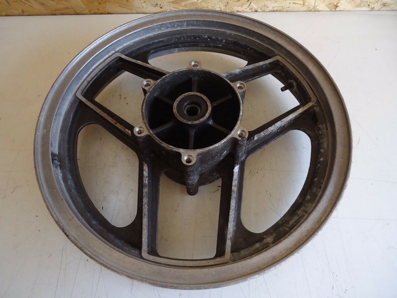 Kawasaki GPZ750R Front Wheel 