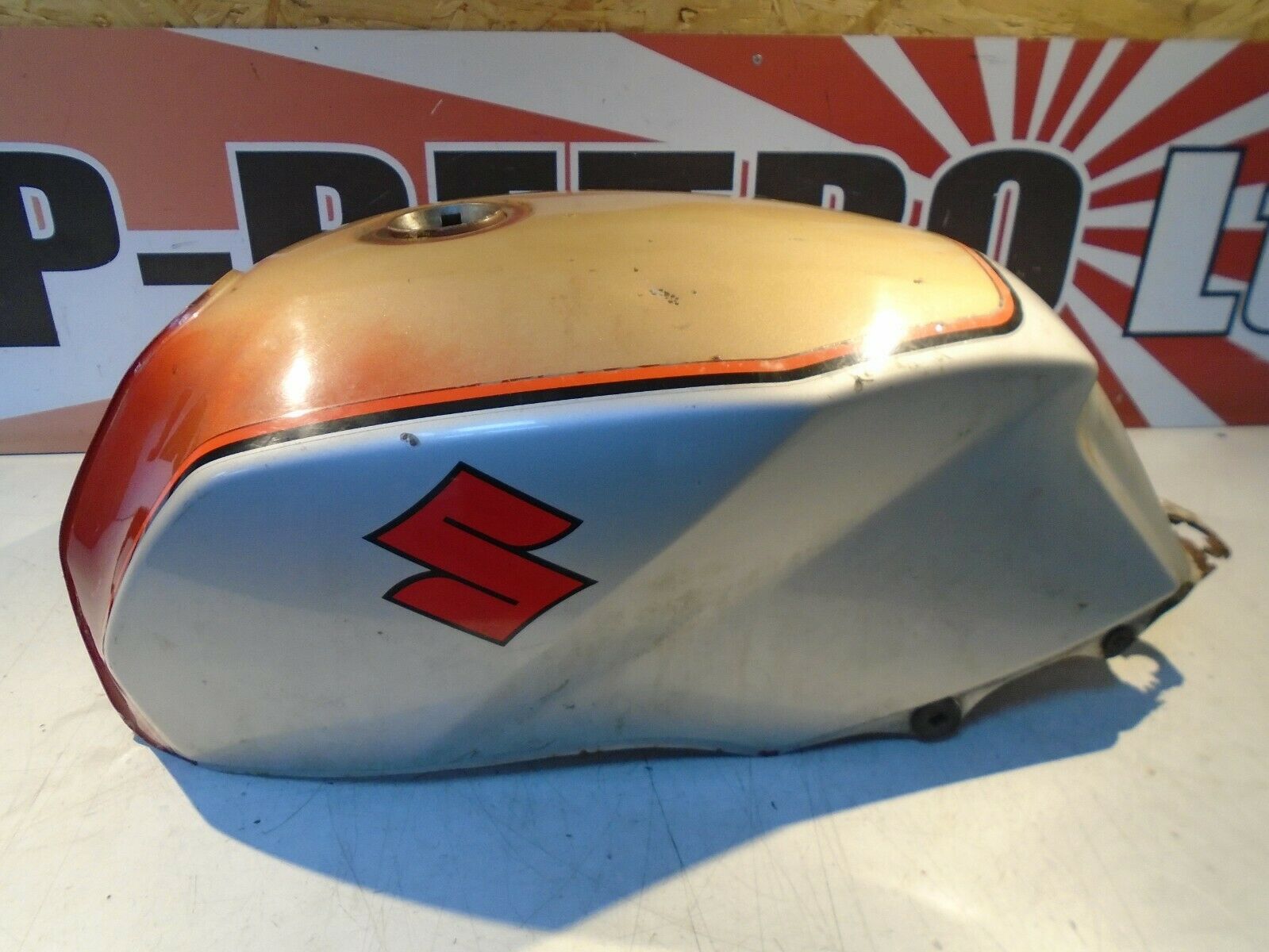 Suzuki GSX550ES Fuel Tank GSX550 Petrol Tank