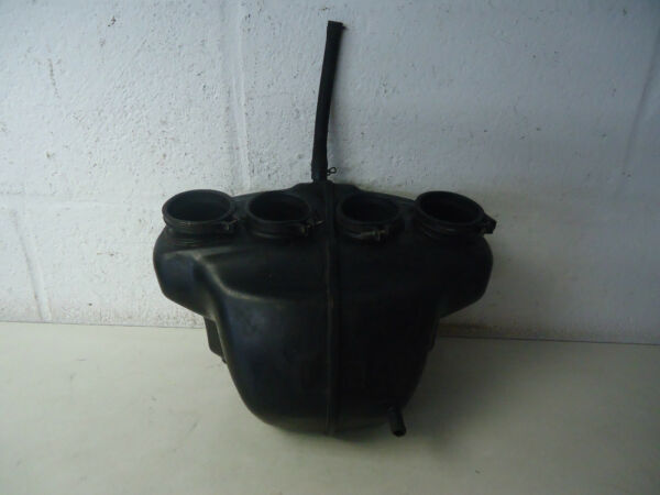 Suzuki GSX600F Airbox