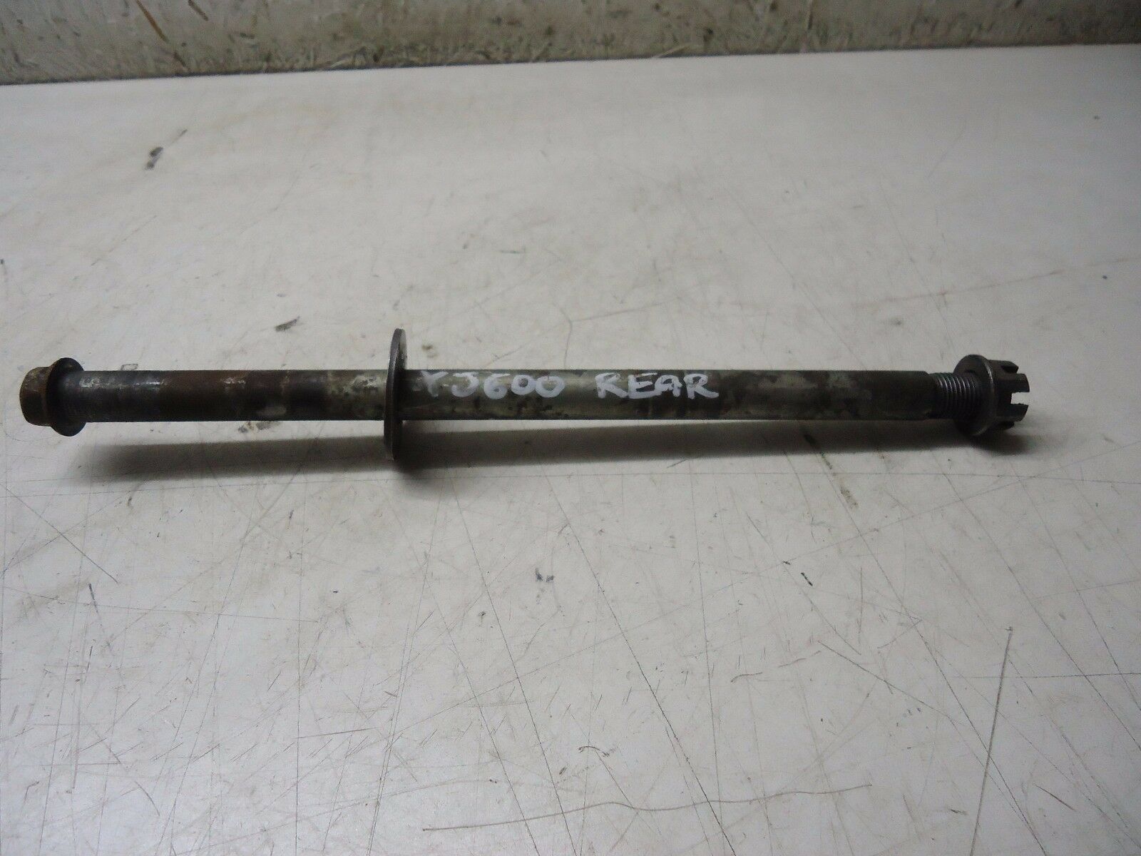 Yamaha XJ600 Diversion Rear Wheel Spindle Axle