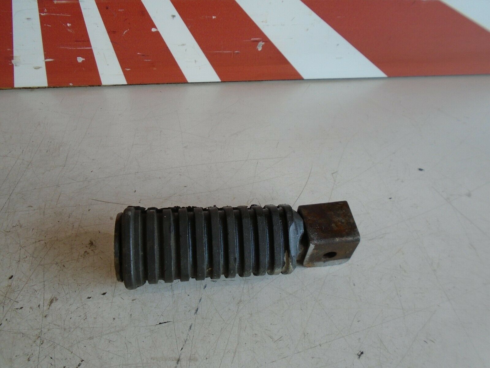 Yamaha XJ600F Pre Diversion Rear Footrest XJ600
