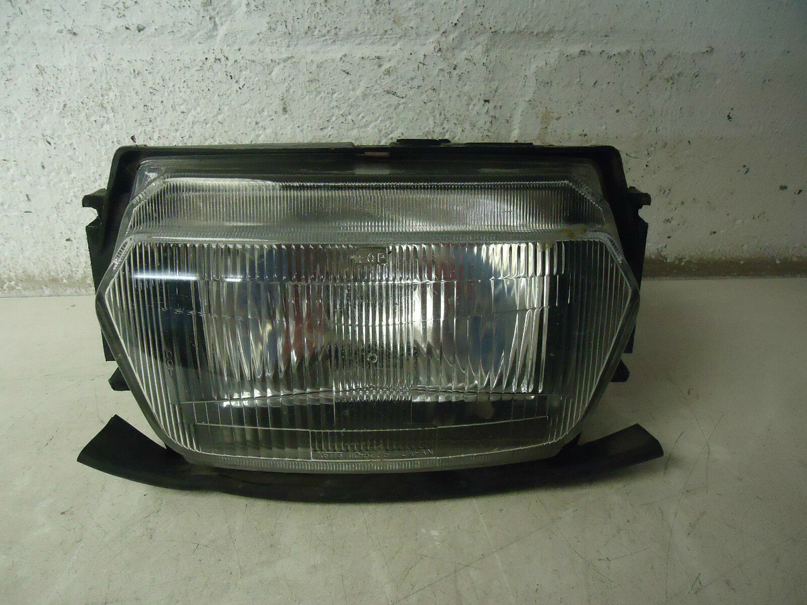 SUZUKI GSX400F HEADLIGHT 1990