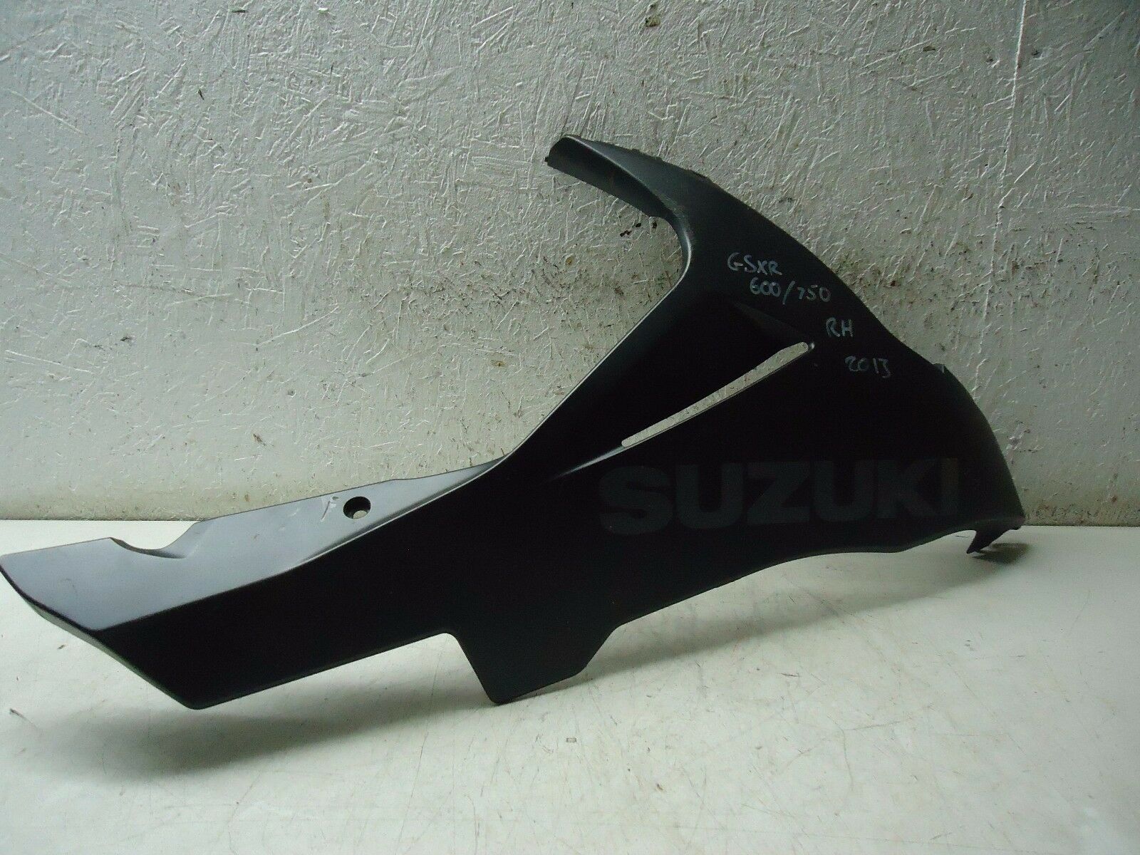 SUZUKI GSXR600 RH BELLYPAN 2013 GSXR750 LOWER FAIRING