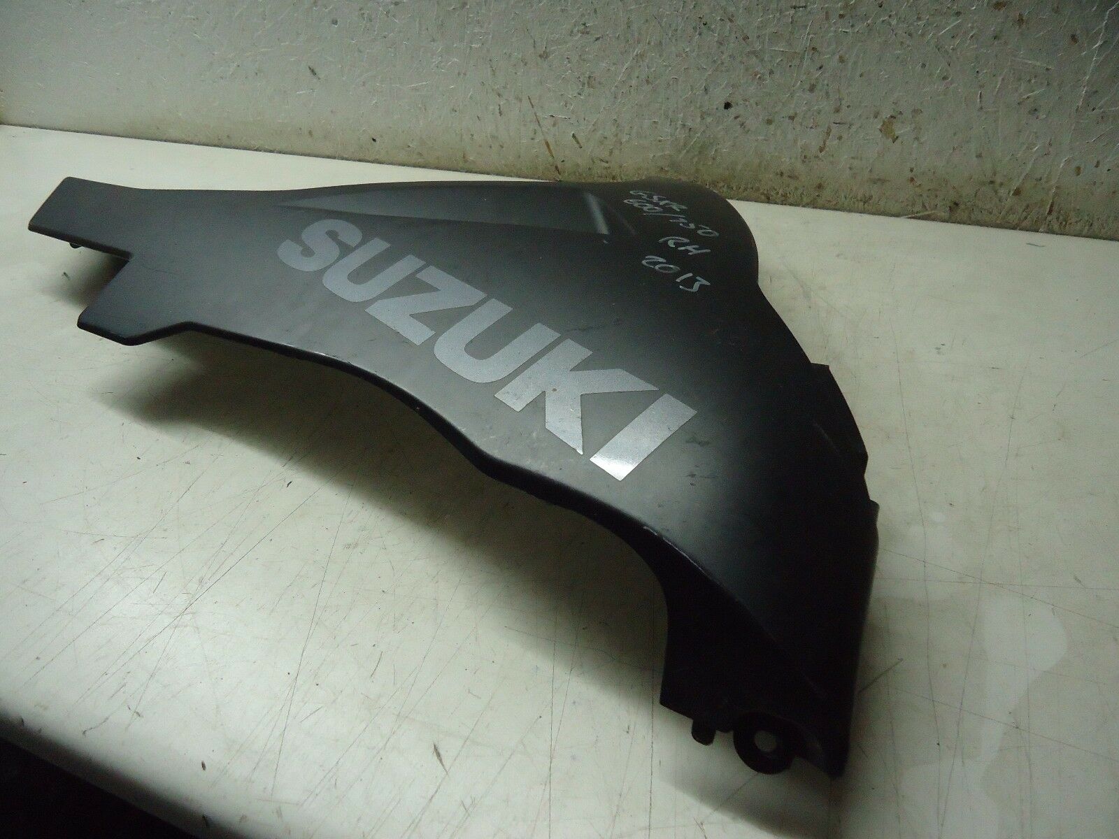 Suzuki GSXR750 Fairing Lower Bellypan GSX-R750