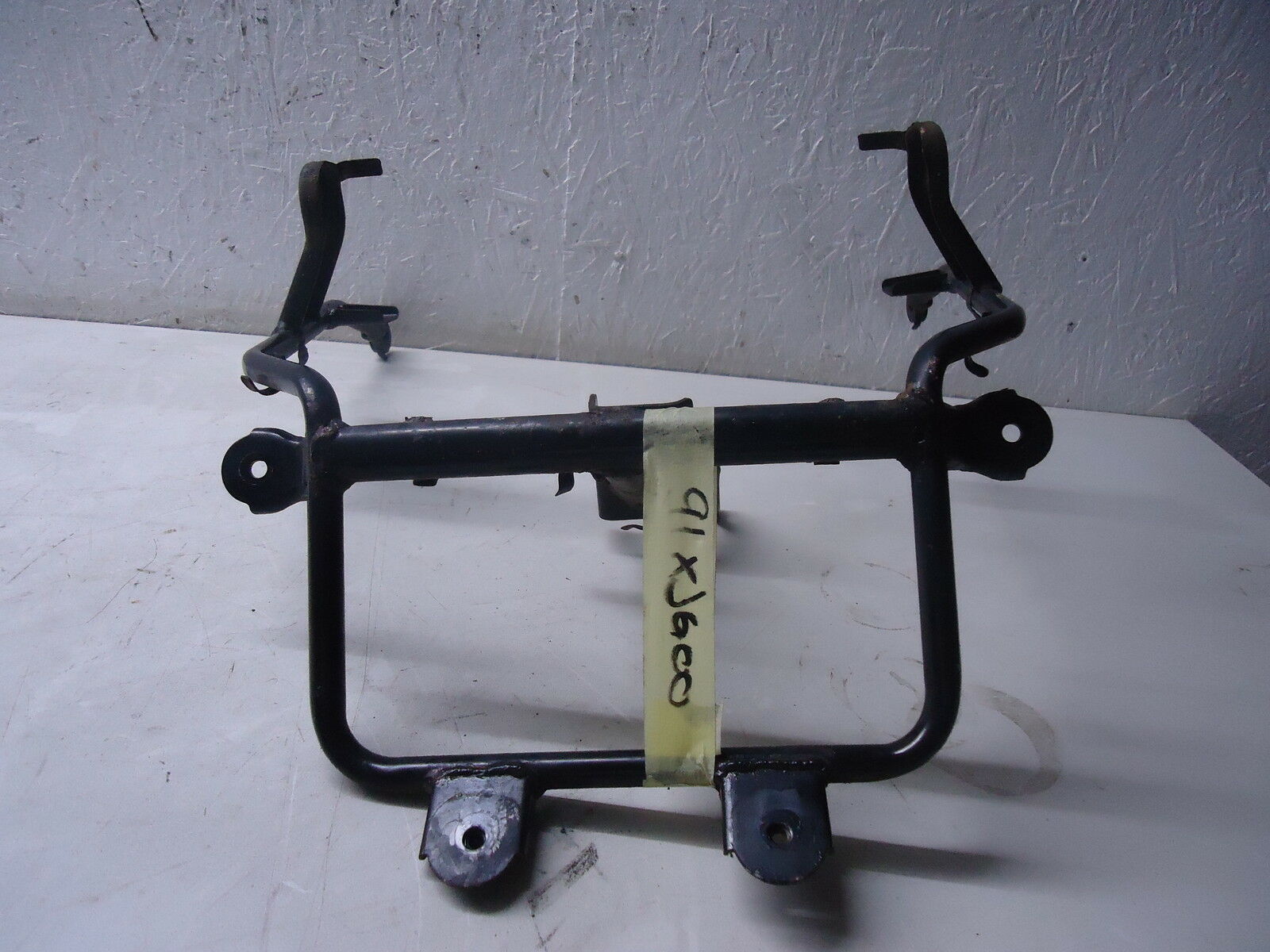 Yamaha XJ600F Pre Diversion Front Frame Fairing Stay 