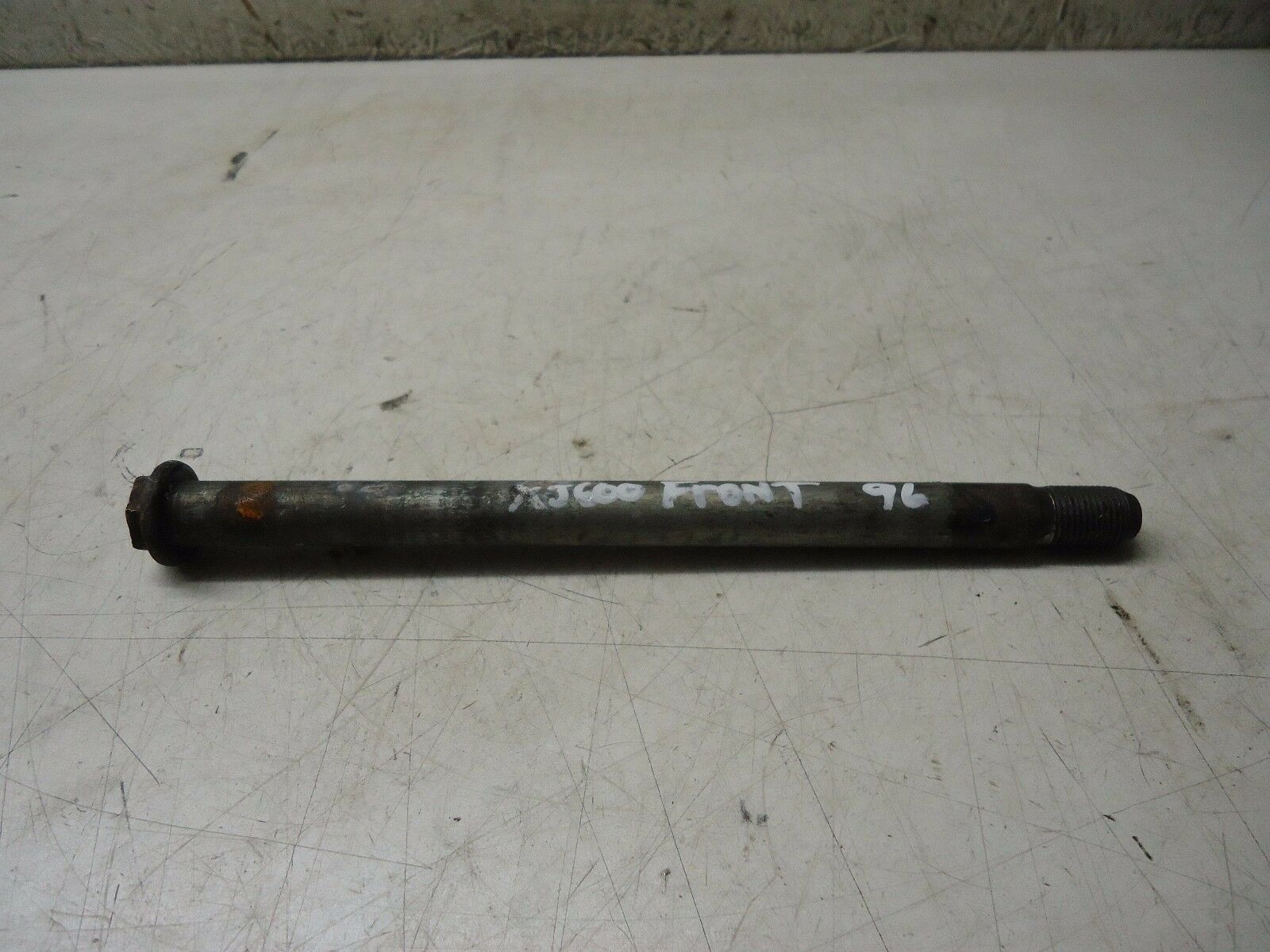 Yamaha XJ600 Diversion Front Wheel Spindle Axle