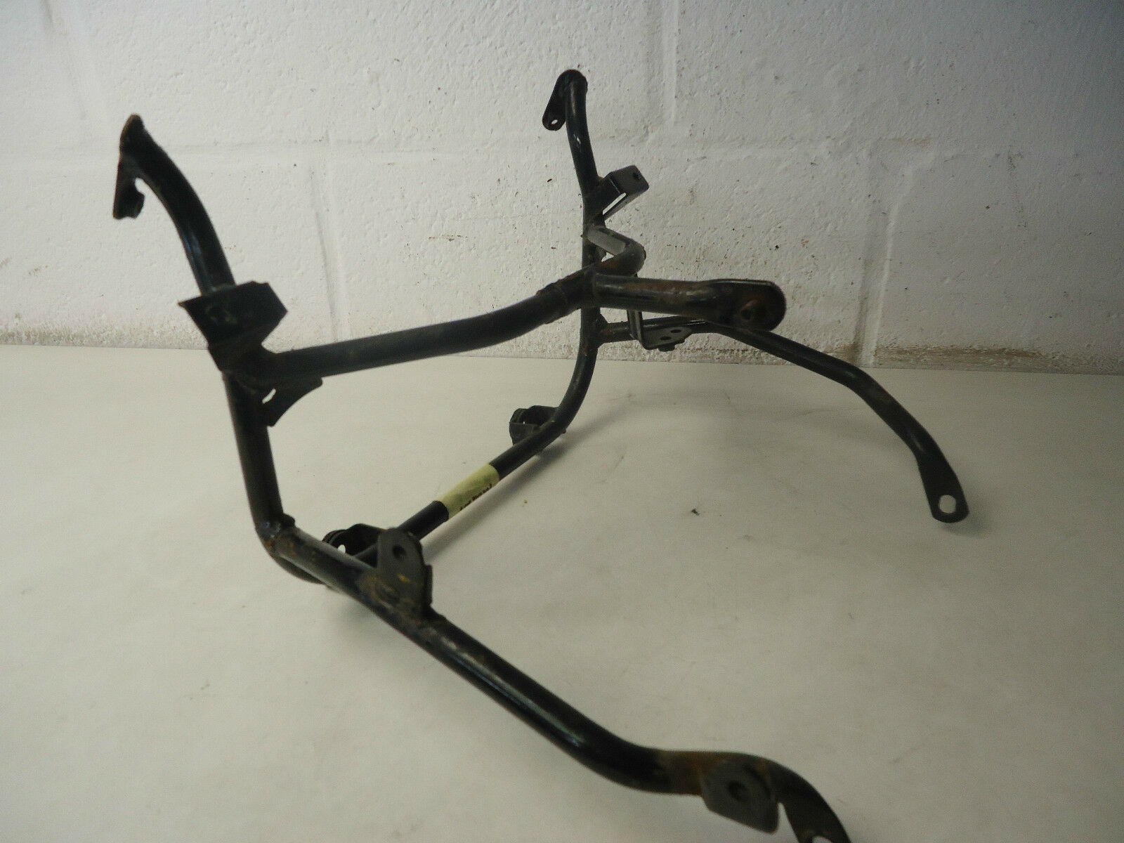 Kawasaki GPX600R Fairing Stay Front Frame