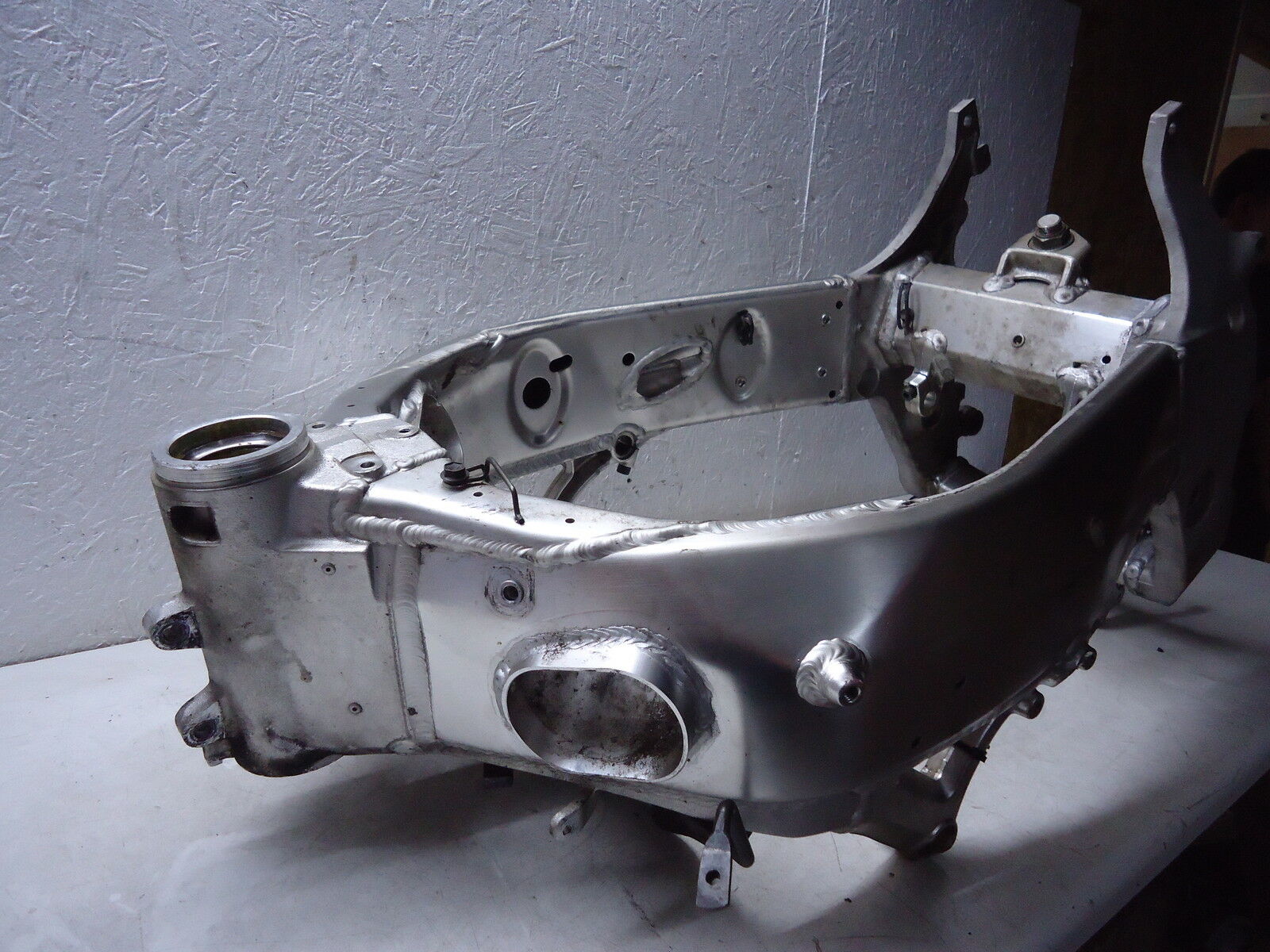 Suzuki GSXR600 SRAD Frame 