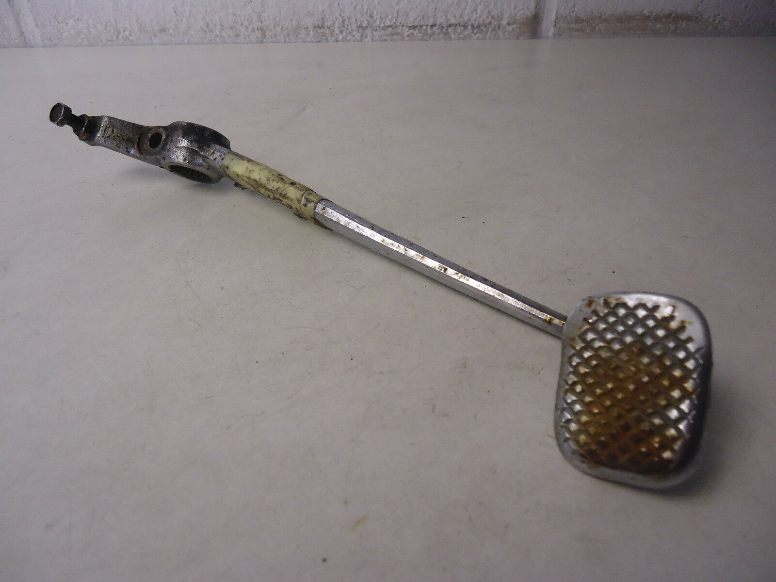 Suzuki GSX750E Rear Brake Pedal