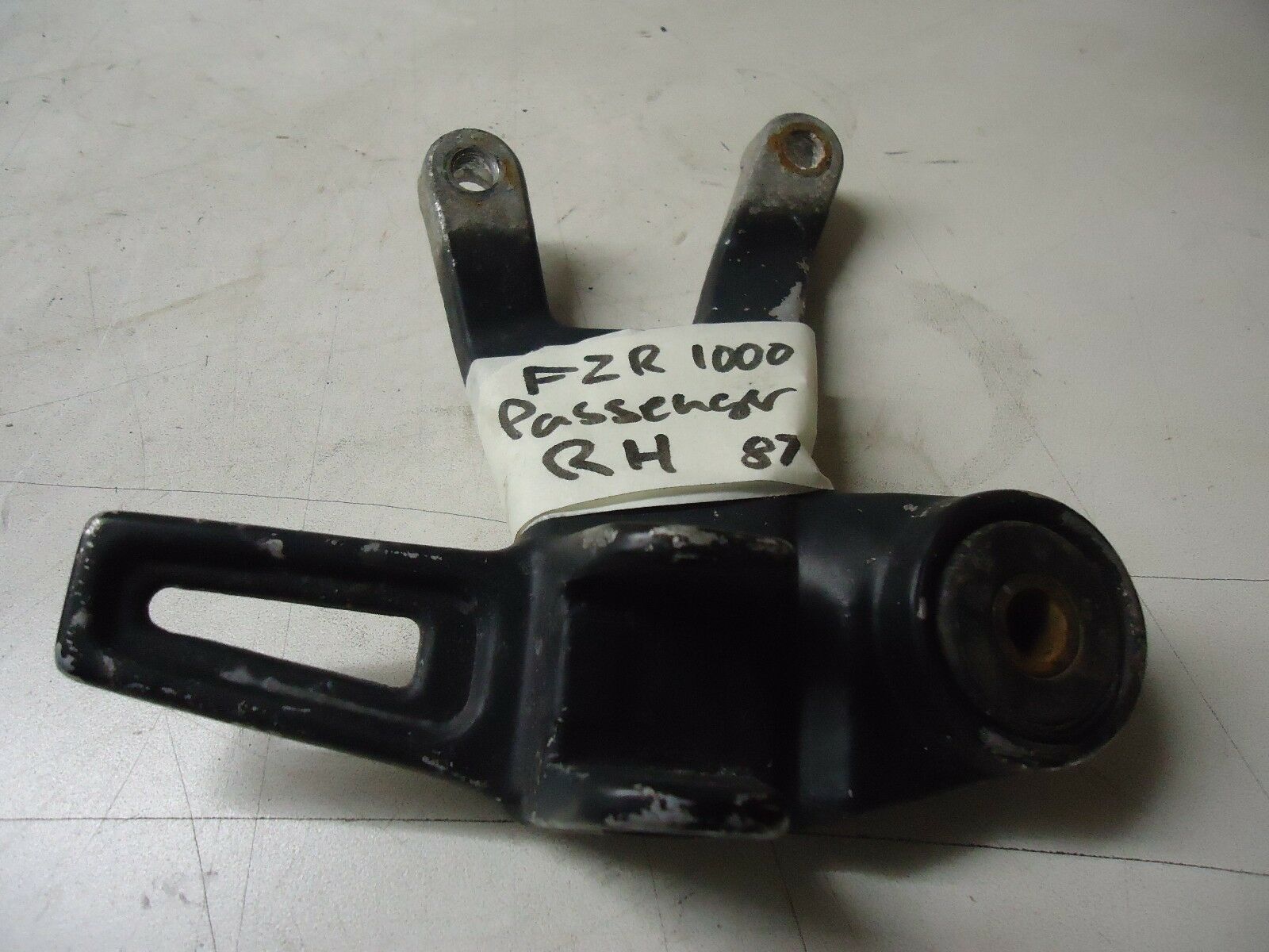 Yamaha FZR1000 Genesis RH Rear Footrest Hanger 