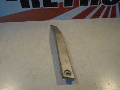 Kawasaki GPZ600R Fairing Infill Brace