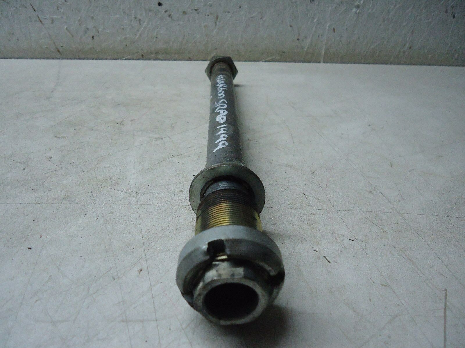 Suzuki GSXR600 SRAD Swingarm Spindle Axle