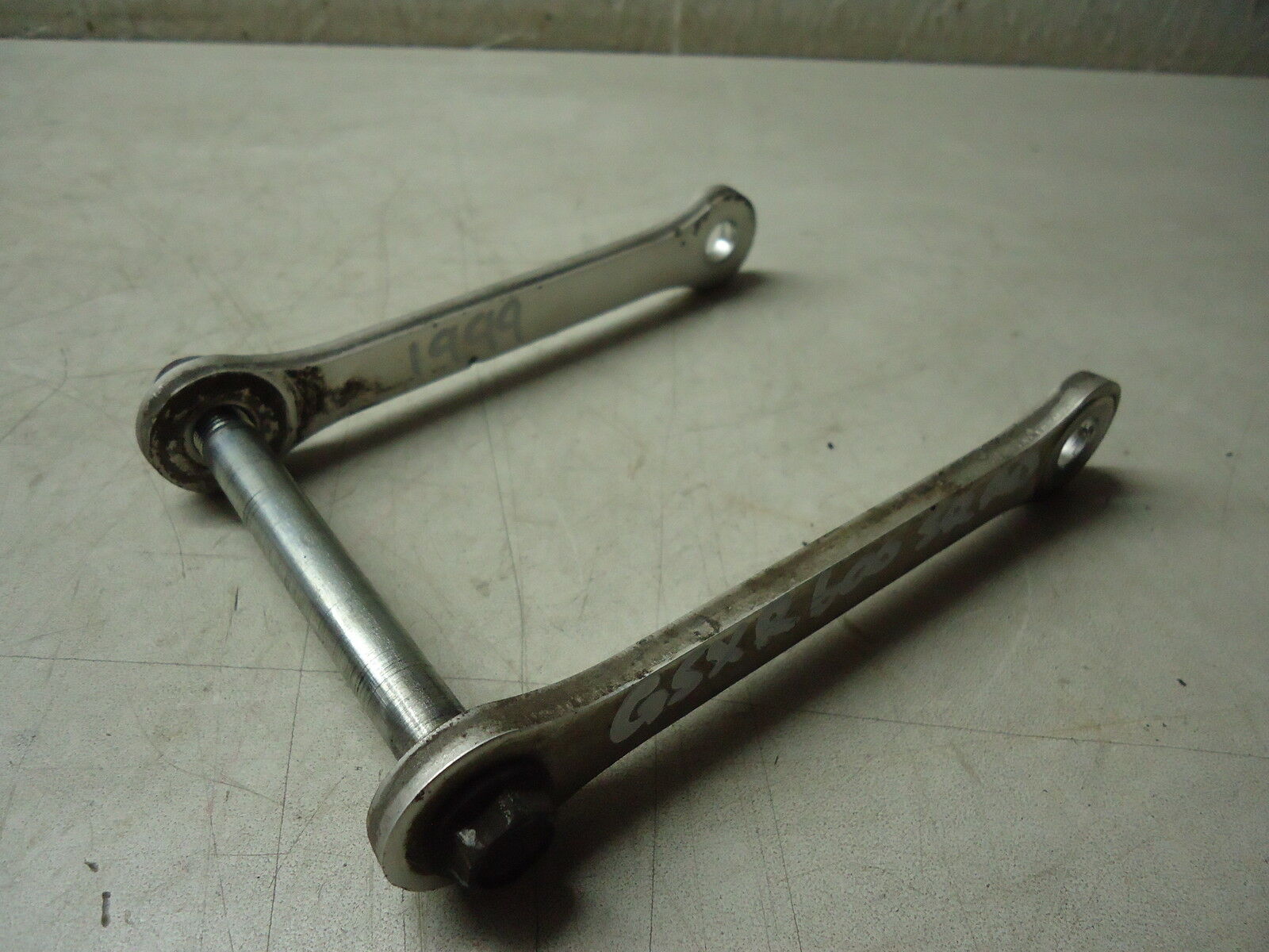 Suzuki GSXR600 SRAD Rear Shock Linkage Arms