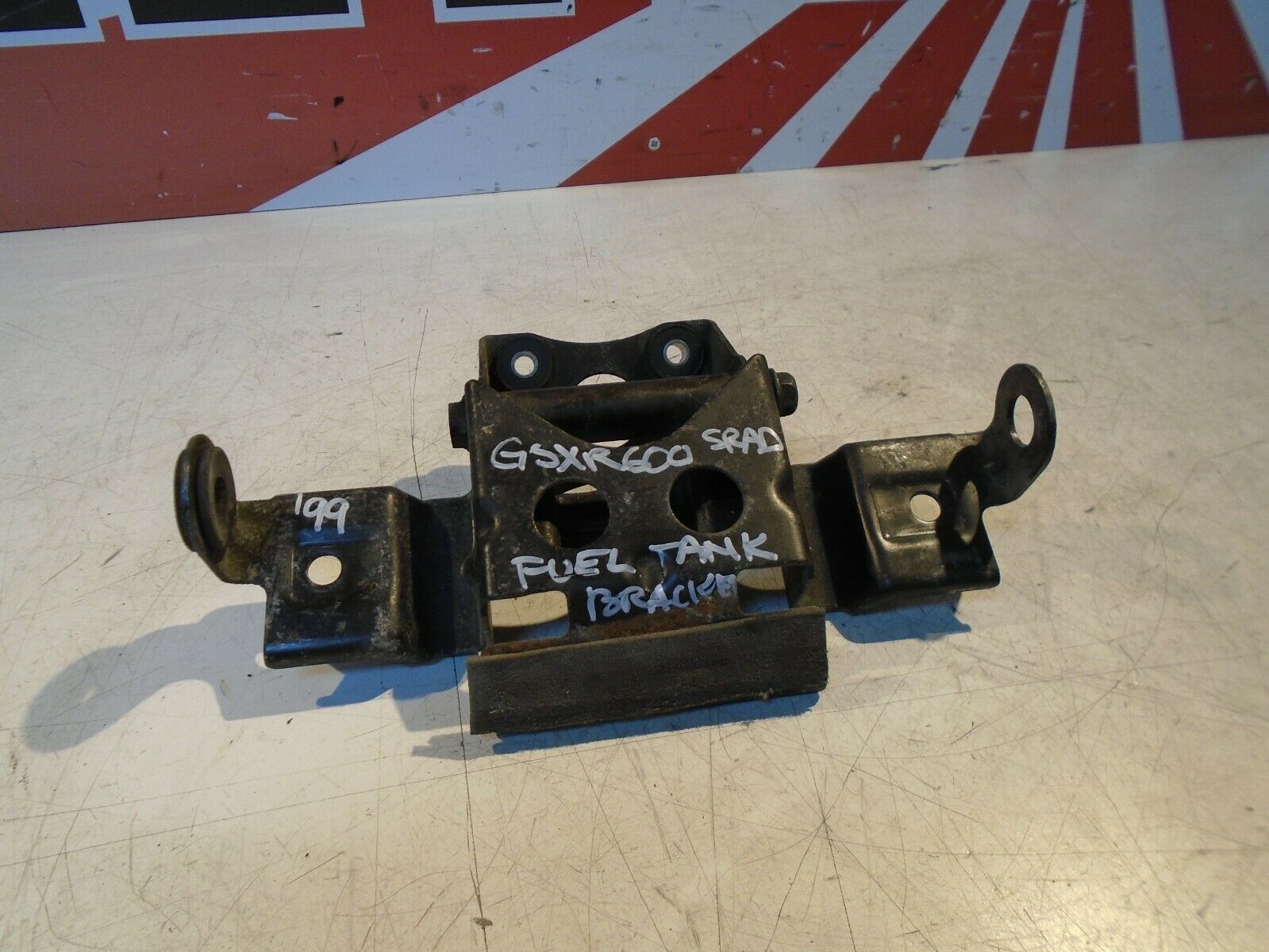 Suzuki GSXR600 SRAD Fuel Tank Mount Bracket 