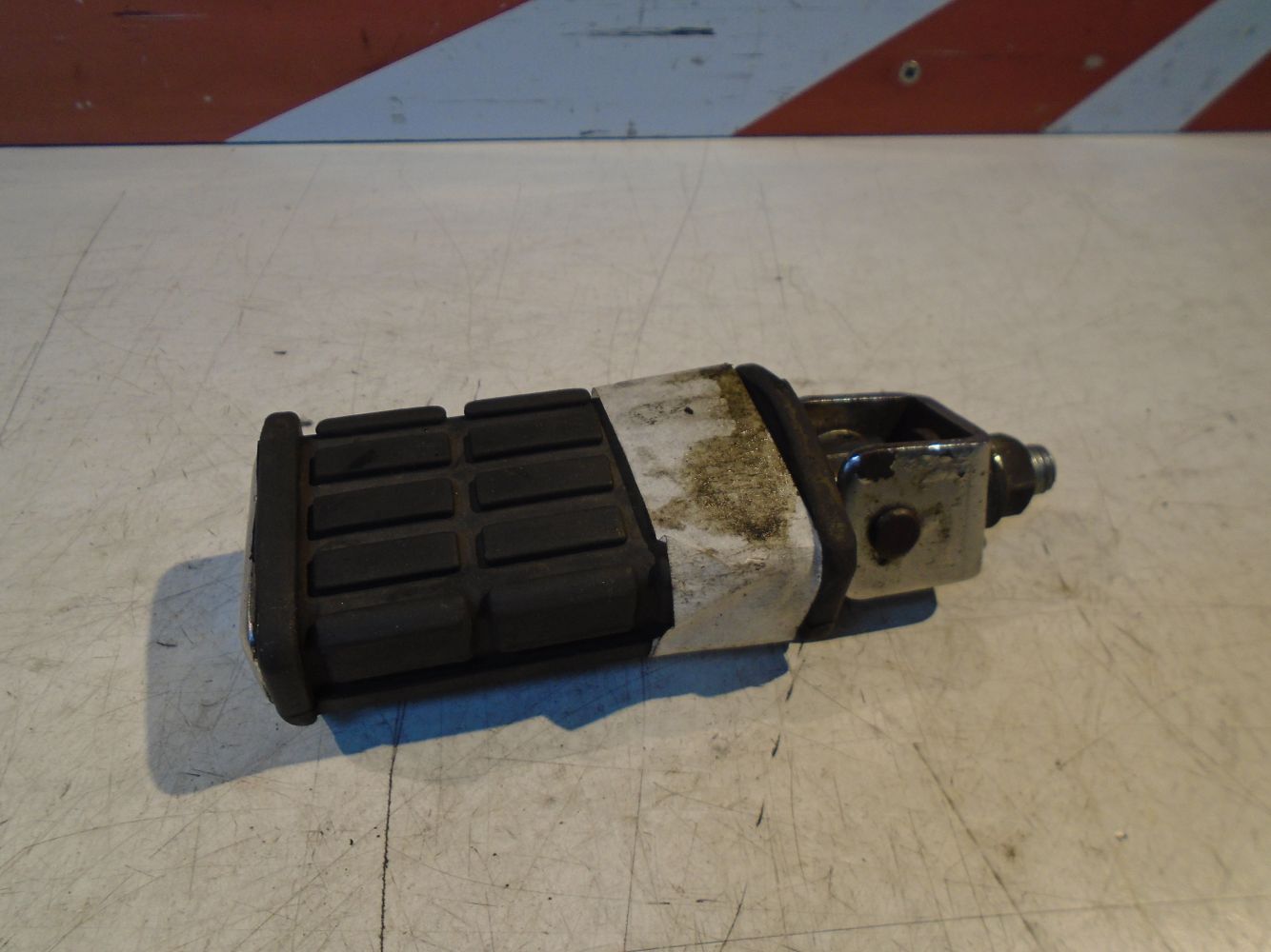 Yamaha Vmax 1200 Rear Footrest V-Max