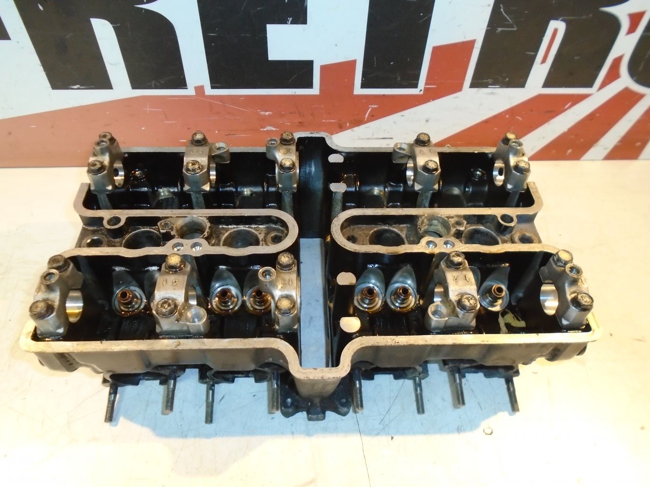 Kawasaki GPZ600R Engine Cylinder Head