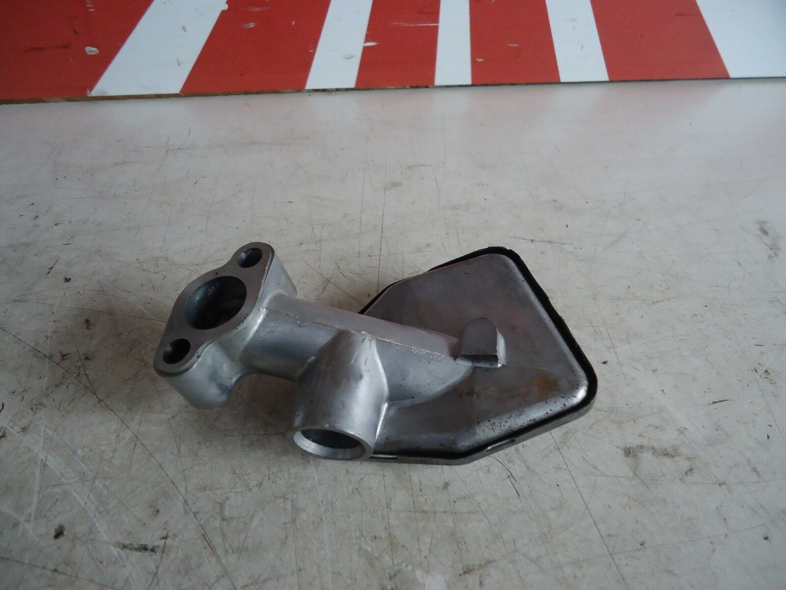 Yamaha YZF750R Engine Oil Strainer