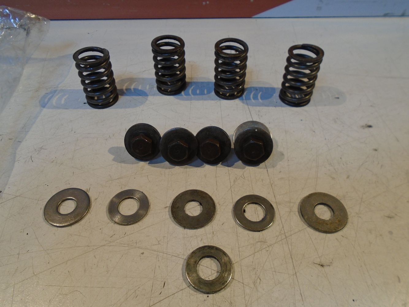 Kawasaki GT550 Clutch Springs & Bolts