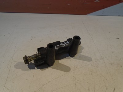 Kawasaki GPZ900R Brake Union Splitter