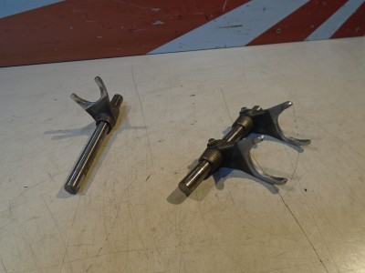 Kawasaki GPZ305 Gear Selector Forks