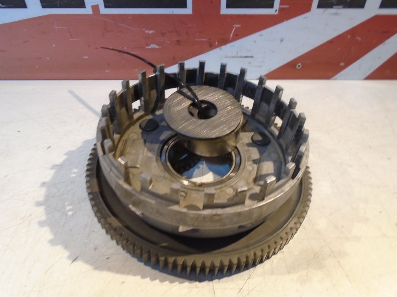 Kawasaki GPZ750R Clutch Basket 