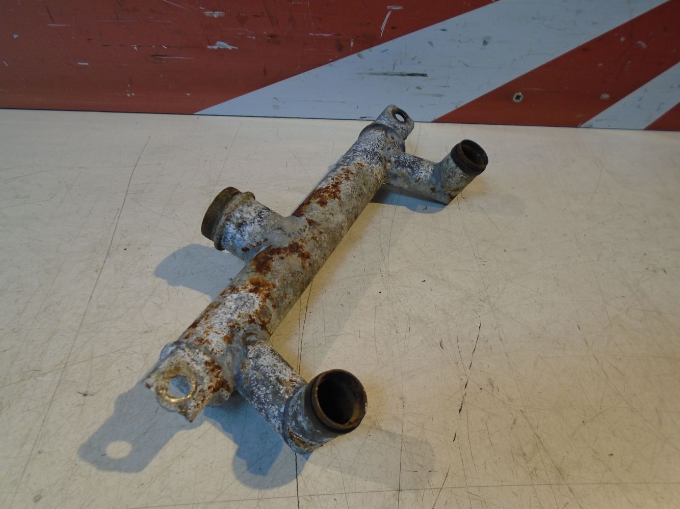 Kawasaki GPZ750R Cylinder Head Water Pipe 